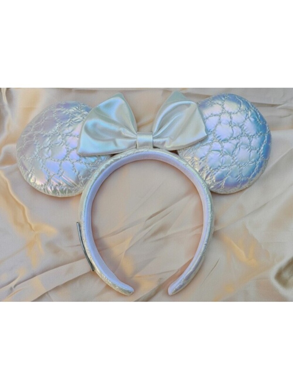 Icon White Quilted Iridescent Minnie Mouse Ears Bow Headband